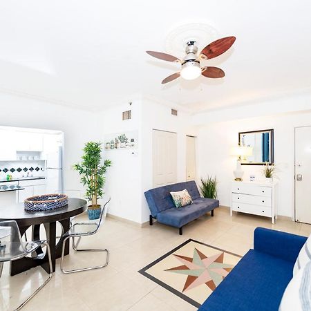 Apartments On Ocean Drive ไมอามีบีช ภายนอก รูปภาพ