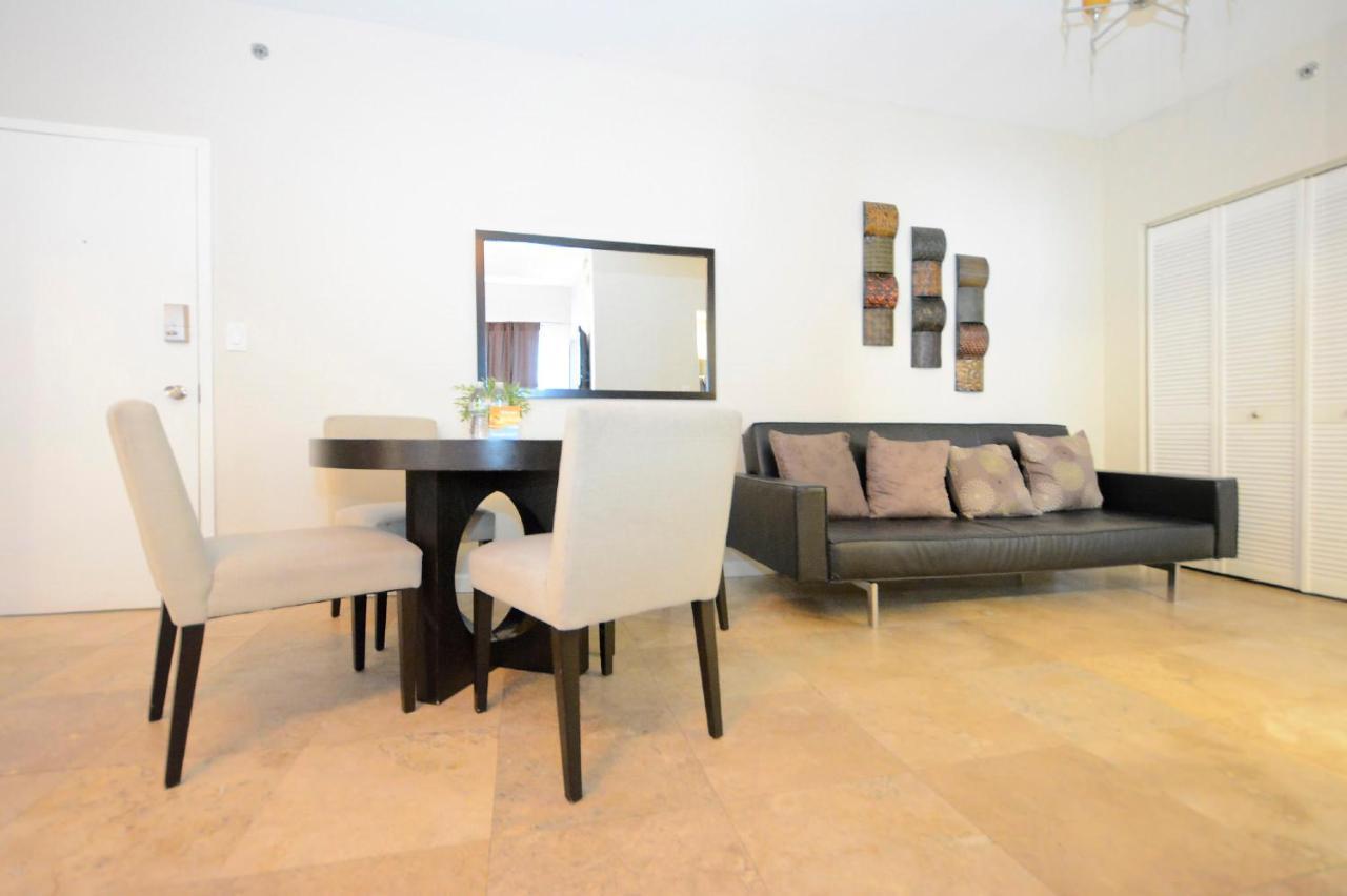 Apartments On Ocean Drive ไมอามีบีช ภายนอก รูปภาพ