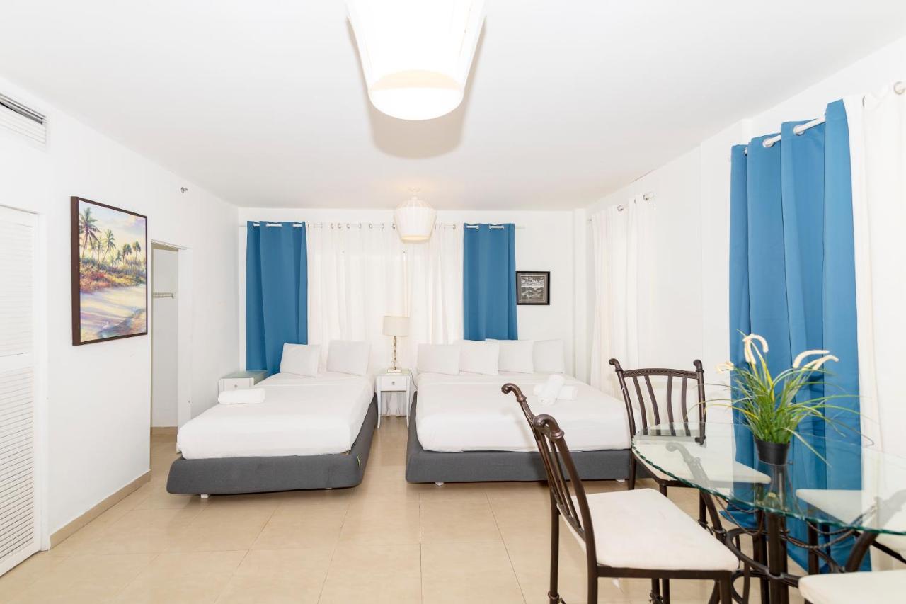 Apartments On Ocean Drive ไมอามีบีช ภายนอก รูปภาพ